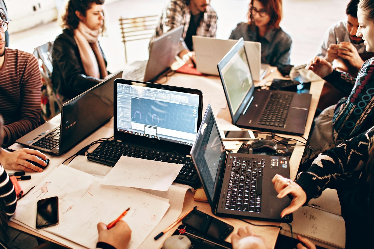 How to Craft Meaningful Updates That Resonate Across the Web